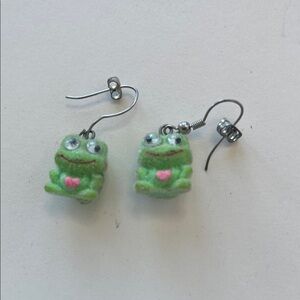 Claire's Green Frog Earrings with Pink Heart
